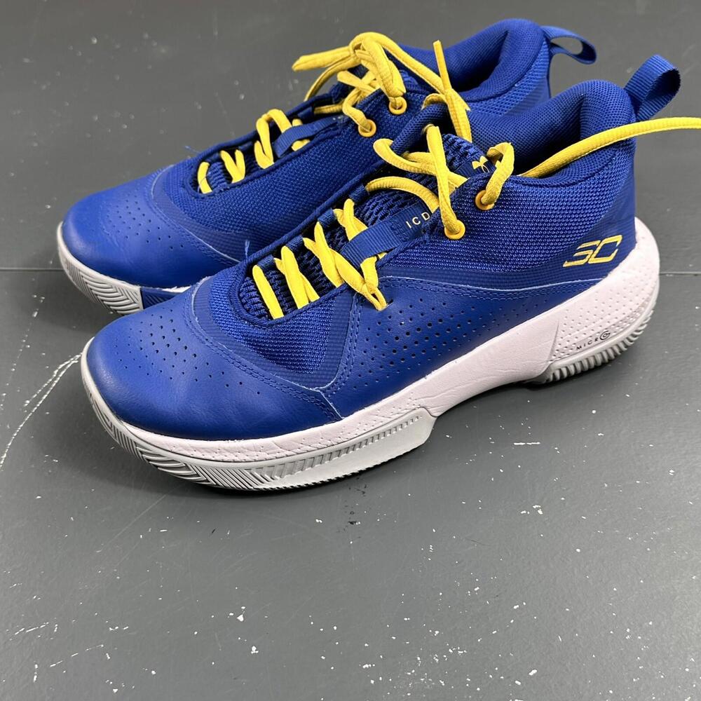 Under Armour Stephen Curry 3Zero IV Sz 5.5Y Athletic Basketball 3023918-403